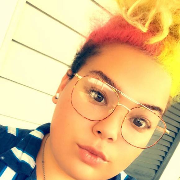 Meet your Posher, Mikayla - Picture 2 of 2